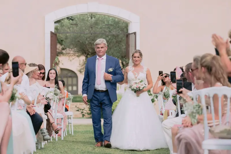 Provence · Scénographie florale — mariage orchestré par MGEVENTI